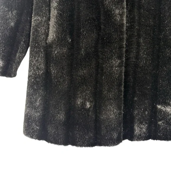 East Fifth Woman’s Faux Fur Coat Size Medium Black Collared - Picture 2 of 9
